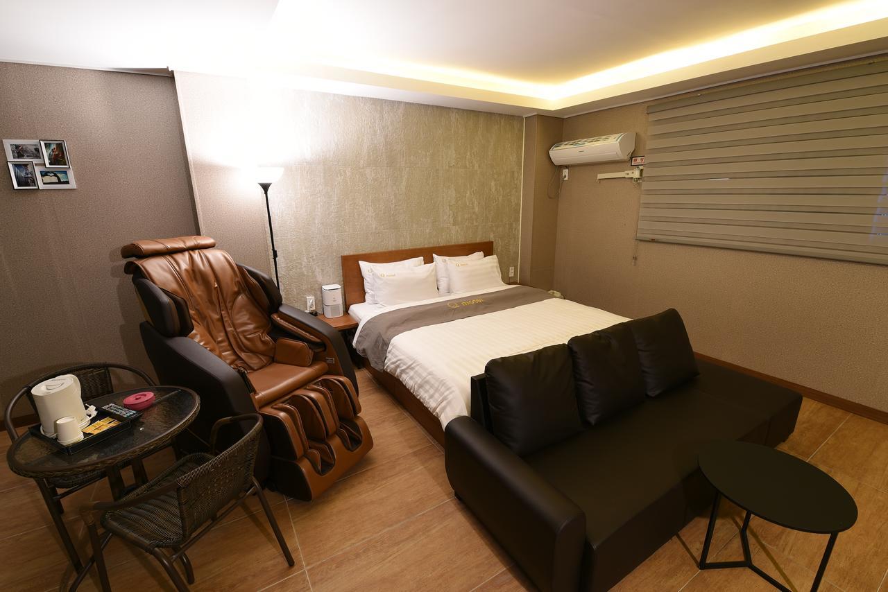 Jecheon Q Motel Екстер'єр фото