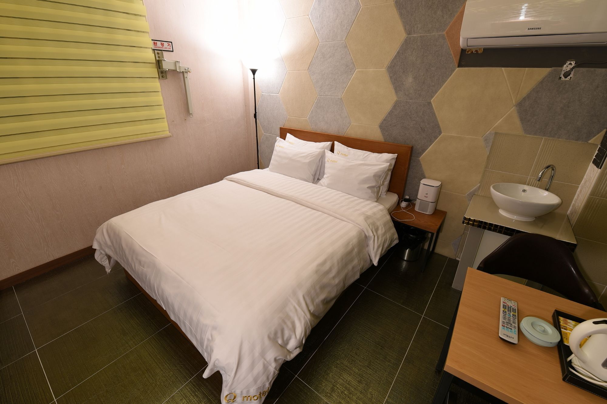 Jecheon Q Motel Екстер'єр фото
